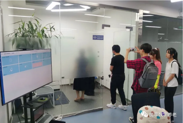 西安工程大學(xué)師生參加悅享數(shù)字西安創(chuàng)新中心OPENDAY活動(dòng)(圖1) 西安工程大學(xué)師生參加悅享數(shù)字西安創(chuàng)新中心OPENDAY活動(dòng)(圖1)